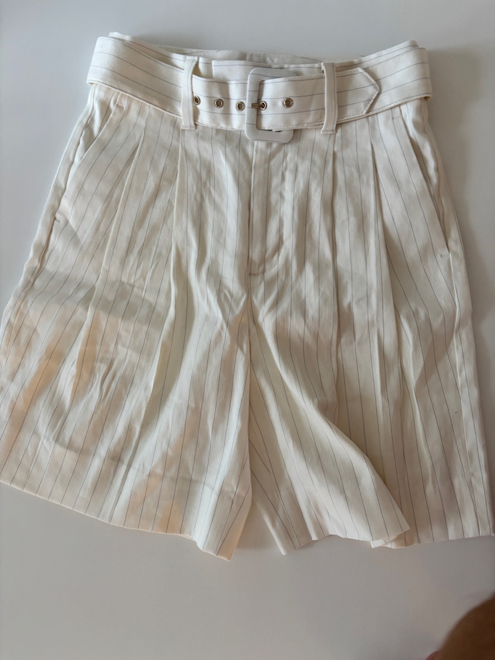 Banana Republic White Pleated Skirt with Thin Gray Pinstripes